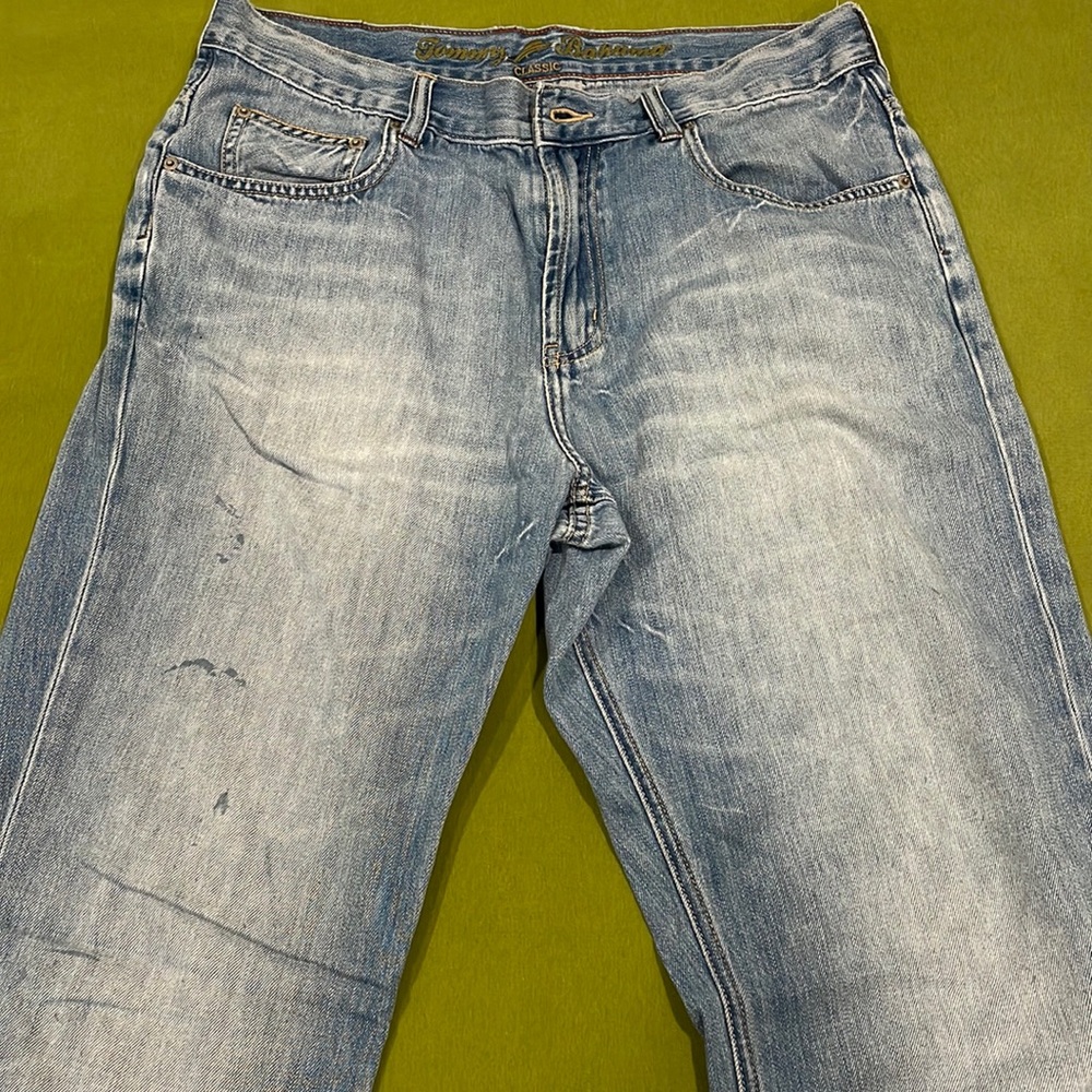 Tommy Bahama lightweight Jeans.  Small blue imperfection on the right leg.